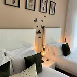Апартаменти Shinny Flat, 2 Min From Sea