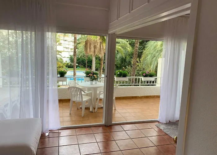 Shinny Flat, 2 Min From Sea شقة