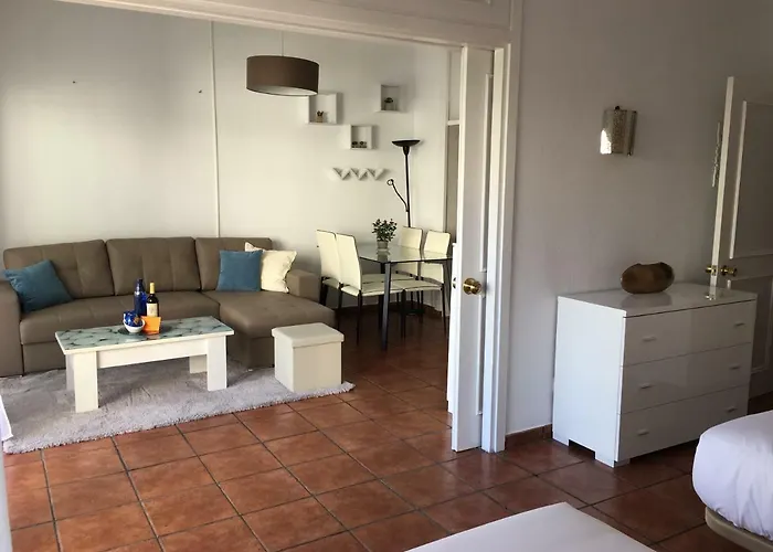 Shinny Flat, 2 Min From Sea شقة ماربيا